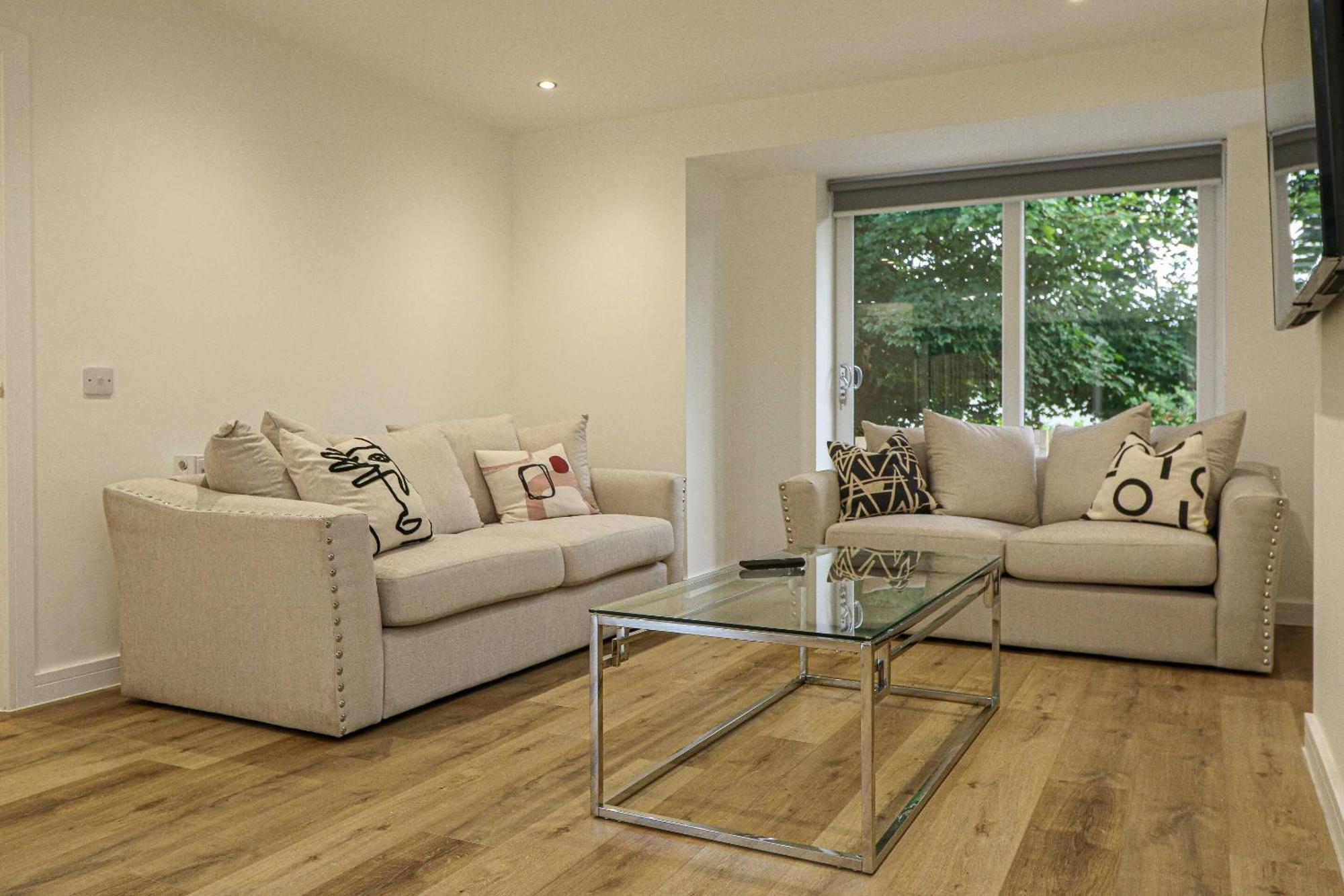 גלאזגו Wyndford Riverside House מראה חיצוני תמונה